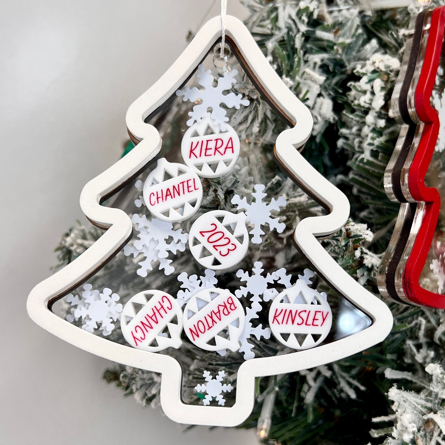 Family tree shaker ornament